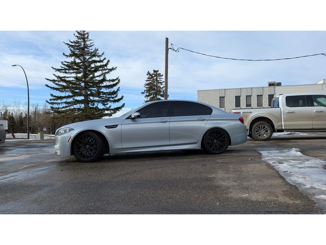 BMW M5 * 4dr Sdn * CARFAX * ЦЕНА ДО БГ - автомобили, коли, обяви за нови и употребявани 1