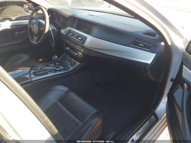 BMW M5 - автомобили, коли, обяви за нови и употребявани 10