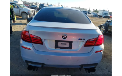 BMW M5 - автомобили, коли, обяви за нови и употребявани 6