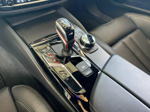 BMW M5 - автомобили, коли, обяви за нови и употребявани 13