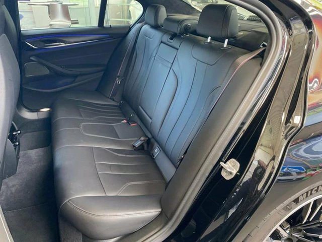 BMW M5 - автомобили, коли, обяви за нови и употребявани 8