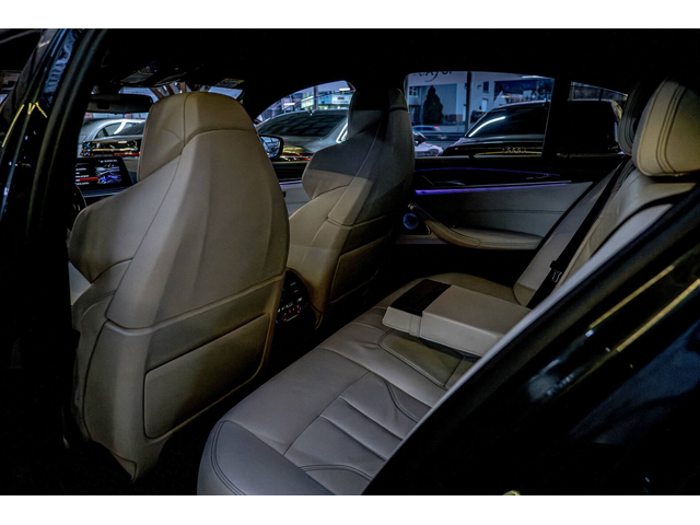 BMW M5 4.4 V8/Bower&Wilkins/HuD/Soft Close/Камера 360 - автомобили, коли, обяви за нови и употребявани 8