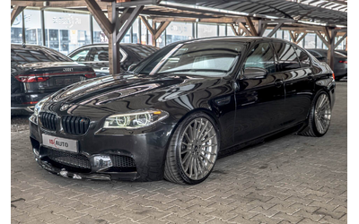 bmw-m5-4-4-v8-kamera-harman-kardon-obduhvane-karbon-soft-close - 2