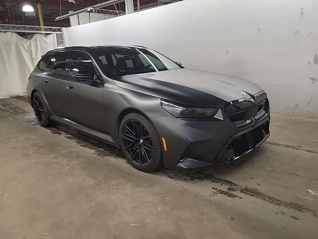 BMW M5 TOURING| B&W| SKY LOUNGE| HUD| 2 КЛЮЧА| - автомобили, коли, обяви за нови и употребявани 1