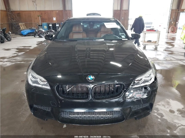 BMW M5 МАСАЖ / ОБДУХ / 360 / HEADUP / BANG&OLUFSEN / SOFT - автомобили, коли, обяви за нови и употребявани 1