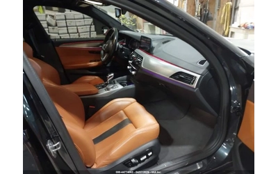 BMW M5 COMPETITION| CARBON CERAMIC| SOFT-CLOSE| MASSAGE| - автомобили, коли, обяви за нови и употребявани 6