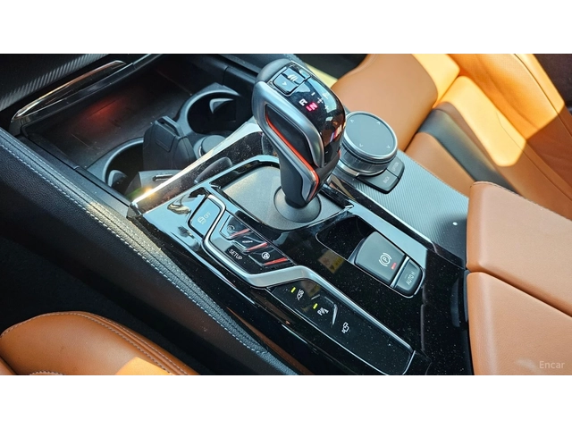 BMW M5 ДИСТРОНИК* BOWERS&WILLKINS* ОБДУХВАНЕ* 360* - автомобили, коли, обяви за нови и употребявани 11