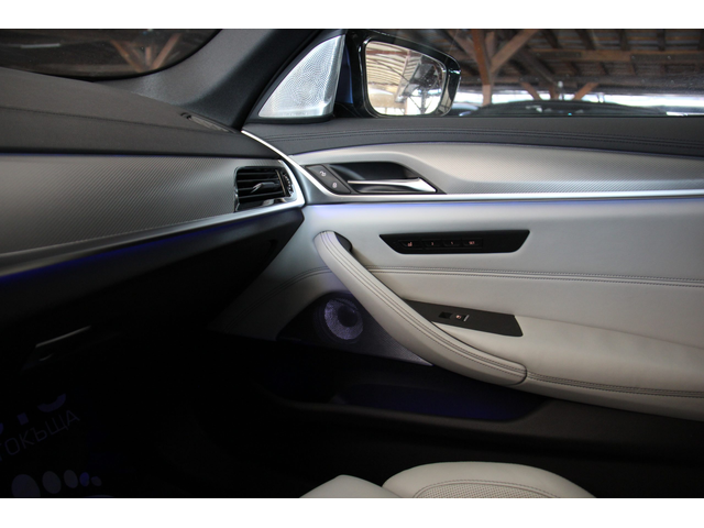 BMW M5 Керамика/Xdrive/M-Sport/ Bowers & Wilk/AdaptiveLED - автомобили, коли, обяви за нови и употребявани 8