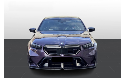 bmw-m5-m5-4-4-hybrid-m-performance - 1