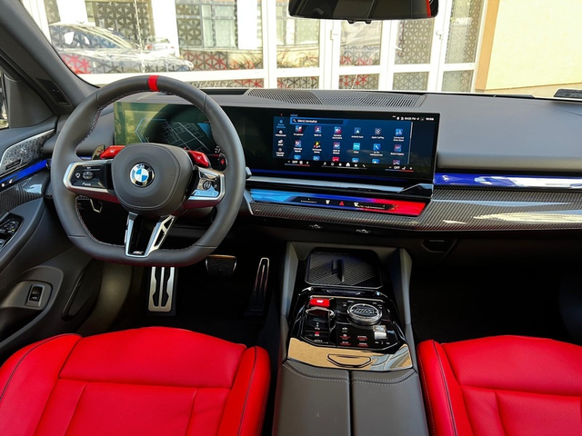 BMW M5 M5 4.4 Hybrid xDrive - автомобили, коли, обяви за нови и употребявани 6