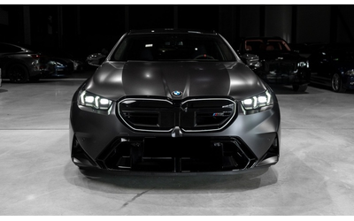 bmw-m5-m5-4-4-v8-touring-plug-in-hibrid - 1