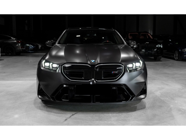 BMW M5 M5 4.4 V8 Touring Plug-in хибрид - автомобили, коли, обяви за нови и употребявани 1