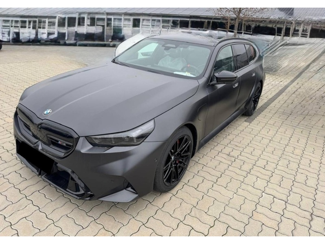 BMW M5 M5 Touring xDrive - автомобили, коли, обяви за нови и употребявани 0