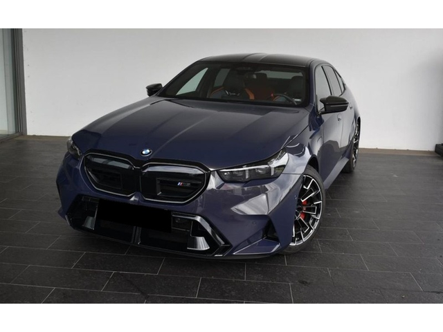 BMW M5 M5 xDrive - автомобили, коли, обяви за нови и употребявани 3