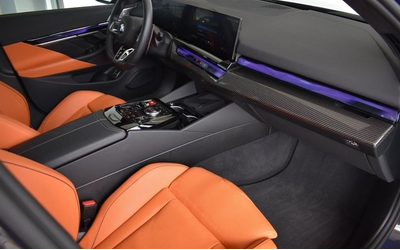 BMW M5 M5 xDrive - автомобили, коли, обяви за нови и употребявани 7