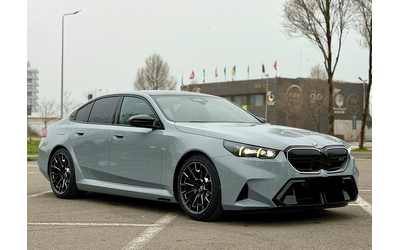 bmw-m5-m5-xdrive - 2