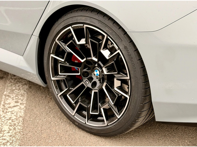 BMW М5 М5 xDrive  - автомобили, коли, обяви за нови и употребявани 4