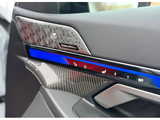 BMW М5 М5 xDrive  - автомобили, коли, обяви за нови и употребявани 8