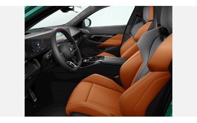 BMW M5 Sedan - автомобили, коли, обяви за нови и употребявани 7