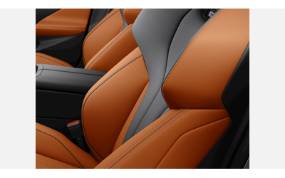 BMW M5 Sedan - автомобили, коли, обяви за нови и употребявани 7