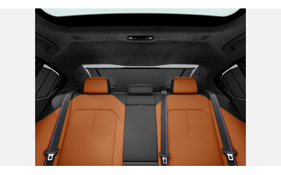 BMW M5 Sedan - автомобили, коли, обяви за нови и употребявани 10