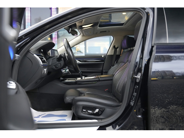 BMW M760 M760 Li xDrive Exclusive - автомобили, коли, обяви за нови и употребявани 10