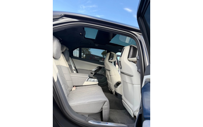 BMW M760e M760e Plug-in Hybrid xDrive - автомобили, коли, обяви за нови и употребявани 12