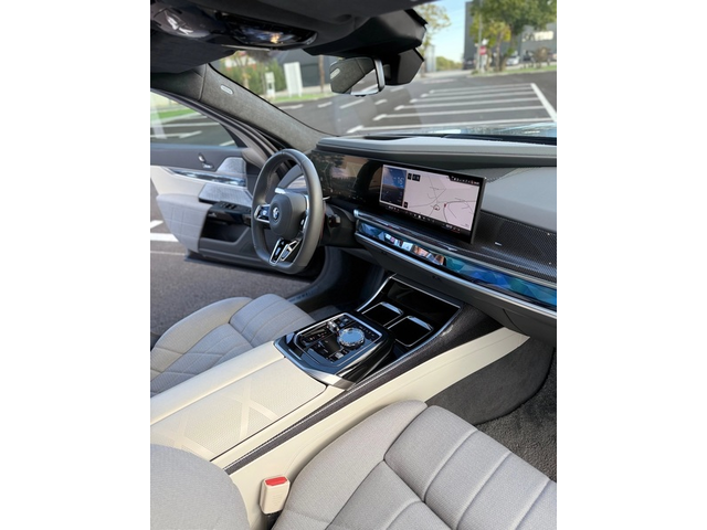 BMW M760e M760e Plug-in Hybrid xDrive - автомобили, коли, обяви за нови и употребявани 13