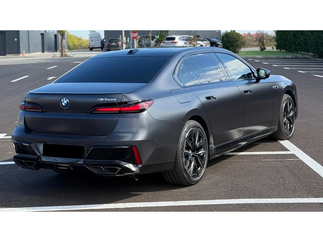 BMW M760e M760e Plug-in Hybrid xDrive - автомобили, коли, обяви за нови и употребявани 5