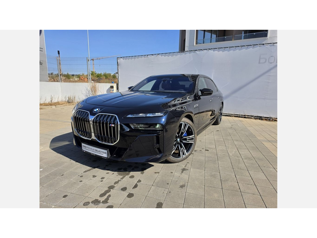 BMW M760e xDrive - автомобили, коли, обяви за нови и употребявани 0