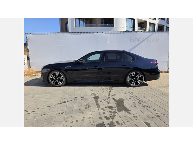 BMW M760e xDrive - автомобили, коли, обяви за нови и употребявани 2
