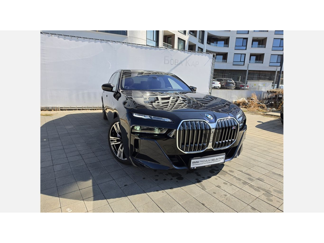 BMW M760e xDrive - автомобили, коли, обяви за нови и употребявани 7