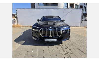 BMW M760e xDrive - автомобили, коли, обяви за нови и употребявани 8