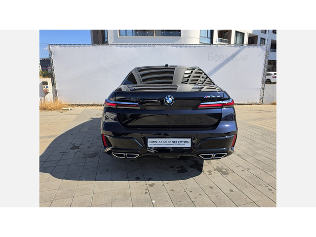 BMW M760e xDrive - автомобили, коли, обяви за нови и употребявани 9