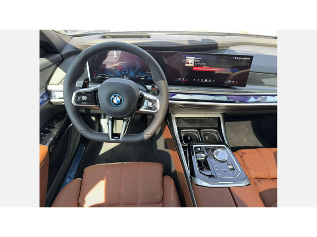 BMW M760e xDrive Седан - автомобили, коли, обяви за нови и употребявани 10