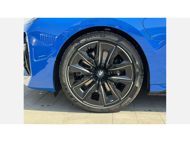 BMW M760e xDrive Седан - автомобили, коли, обяви за нови и употребявани 4