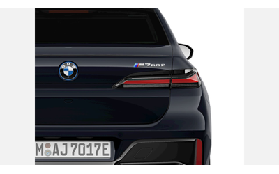 bmw-m760e-xdrive-sedan - 5