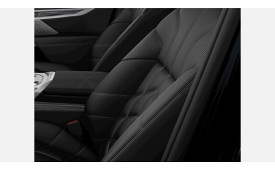 BMW M760e xDrive Sedan - автомобили, коли, обяви за нови и употребявани 7