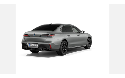 bmw-m760e-xdrive-sedan - 2