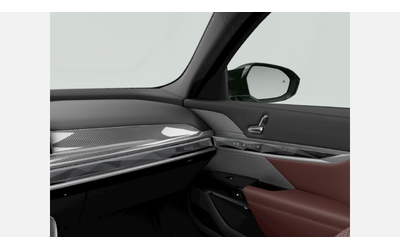 BMW M760e xDrive Sedan - автомобили, коли, обяви за нови и употребявани 9