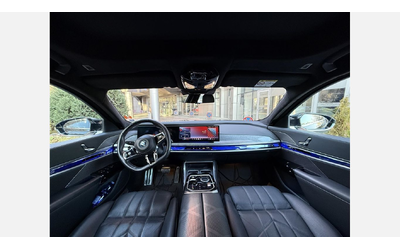 BMW M760e xDrive Седан - автомобили, коли, обяви за нови и употребявани 12