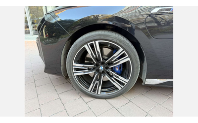 BMW M760e xDrive Седан - автомобили, коли, обяви за нови и употребявани 8