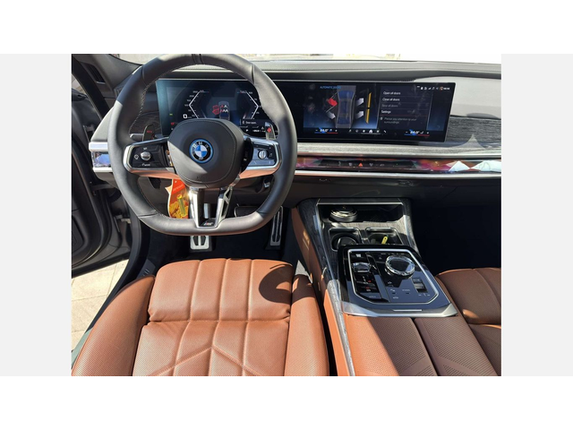 BMW M760e xDrive Sedan - автомобили, коли, обяви за нови и употребявани 11