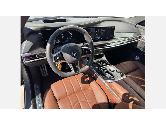 BMW M760e xDrive Sedan - автомобили, коли, обяви за нови и употребявани 5