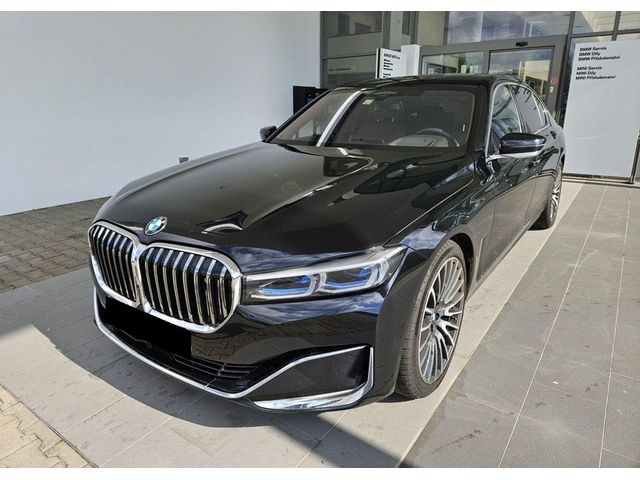BMW M760Li M760Li xDrive - автомобили, коли, обяви за нови и употребявани 0