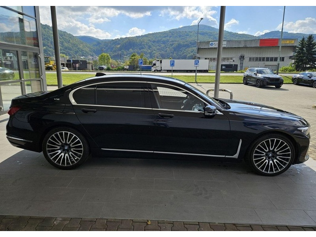 BMW M760Li M760Li xDrive - автомобили, коли, обяви за нови и употребявани 4