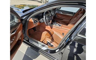 BMW M760Li M760Li xDrive - автомобили, коли, обяви за нови и употребявани 6