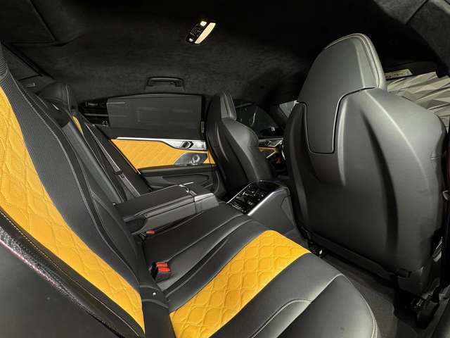 BMW M8 Competition Akrapovic* B&W* 360* Carbon - автомобили, коли, обяви за нови и употребявани 8