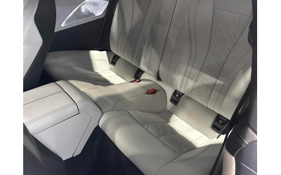 BMW M8 4.4L 8cyl AWD - автомобили, коли, обяви за нови и употребявани 16