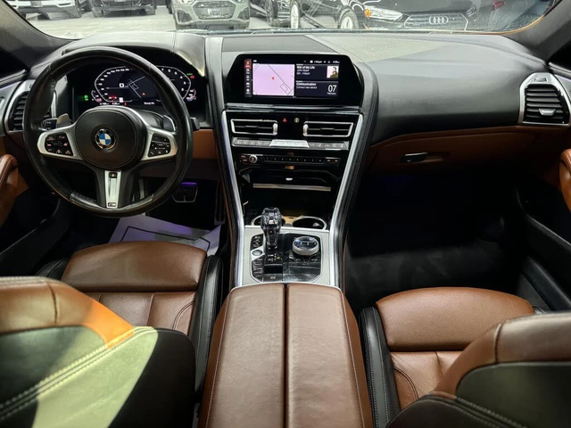 BMW M8 * xDrive * * HeadUp* AвтоКредит* (ЦЕНА ДО БГ) - автомобили, коли, обяви за нови и употребявани 9